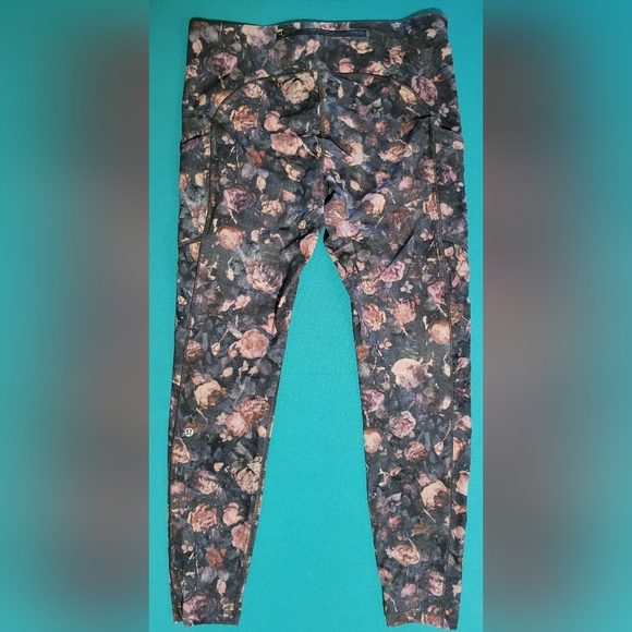 Lululemon Speed Up Tight Frosted Rose Multi Size 10 - Picture 3 of 7